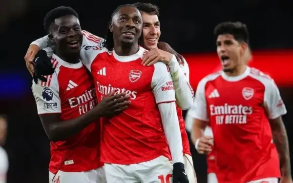 Arsenal Lead by Six With Four Key Weapons