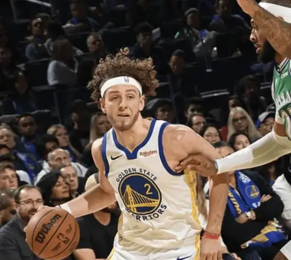 Warriors Beat Mavs As Role Players Shine